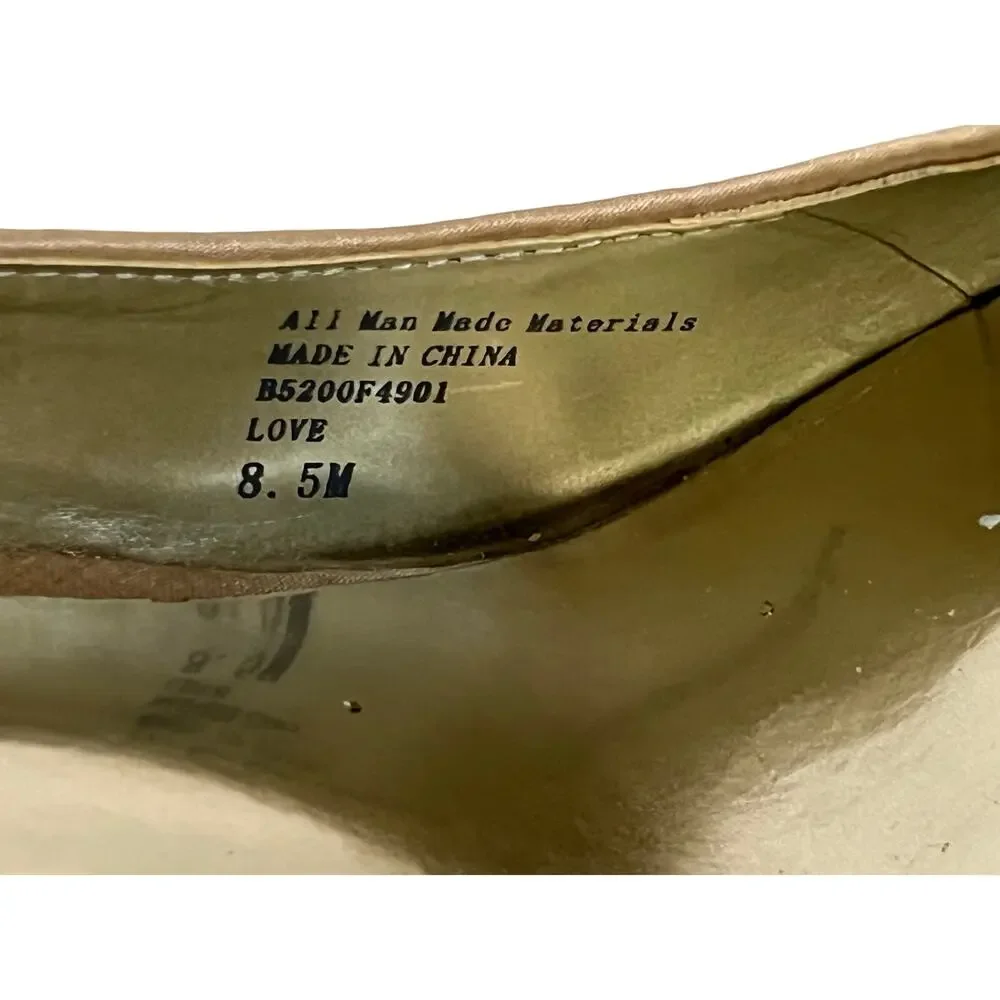 Carlos by Carlos Santana Love Gold Glitter Pumps Heels Size 8.5M Preowned in Box